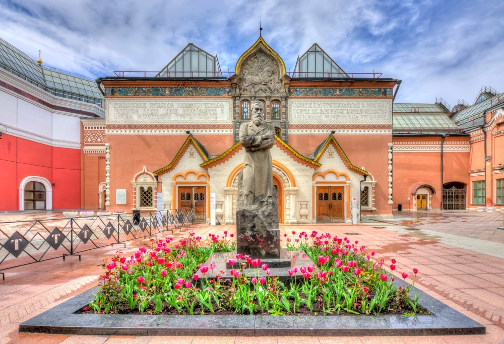 Москва легендарная: Кремль, Третьяковка и тайны старинных усадеб