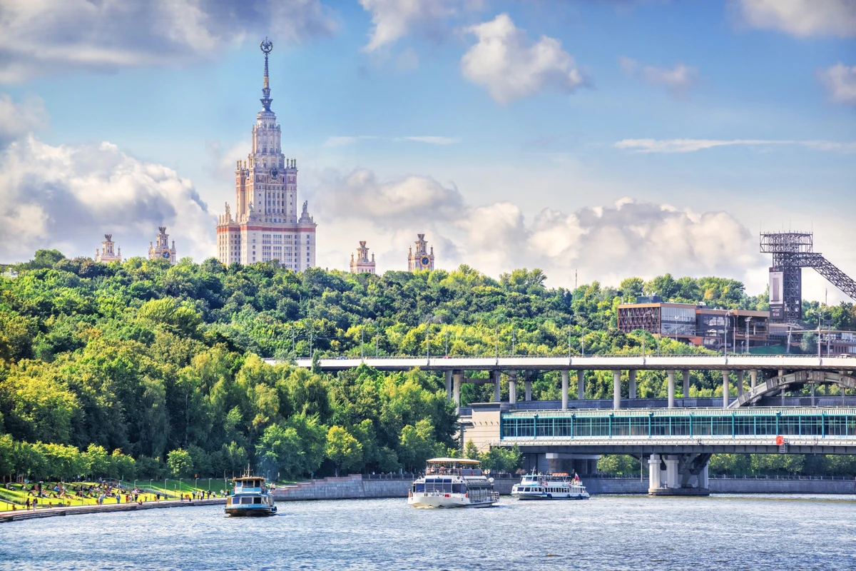 Кремль с воды: речная прогулка от Воробьёвых гор в самое сердце Москвы