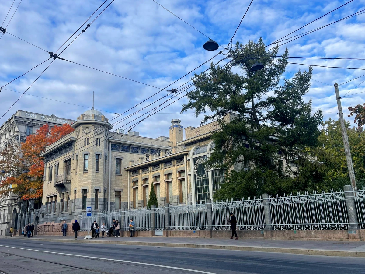 Квест-погоня за призрачным скитальцем: мистическая разгадка тайн Петербурга